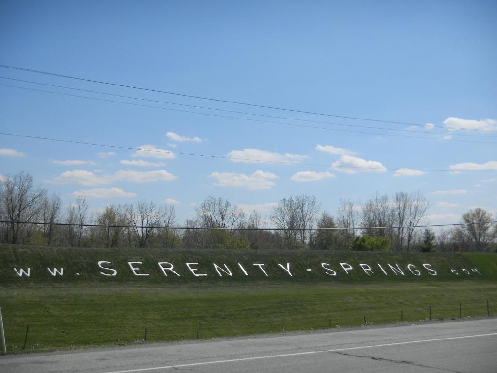Hôtel Serenity Springs - Michigan City à Springfield Extérieur photo