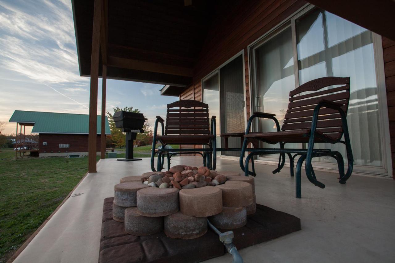 Hôtel Serenity Springs - Michigan City à Springfield Extérieur photo