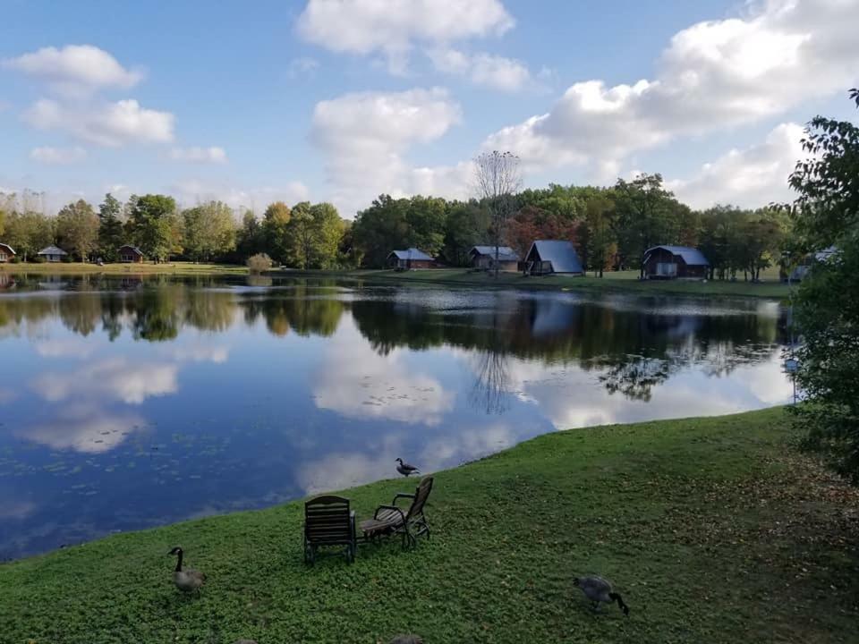 Hôtel Serenity Springs - Michigan City à Springfield Extérieur photo